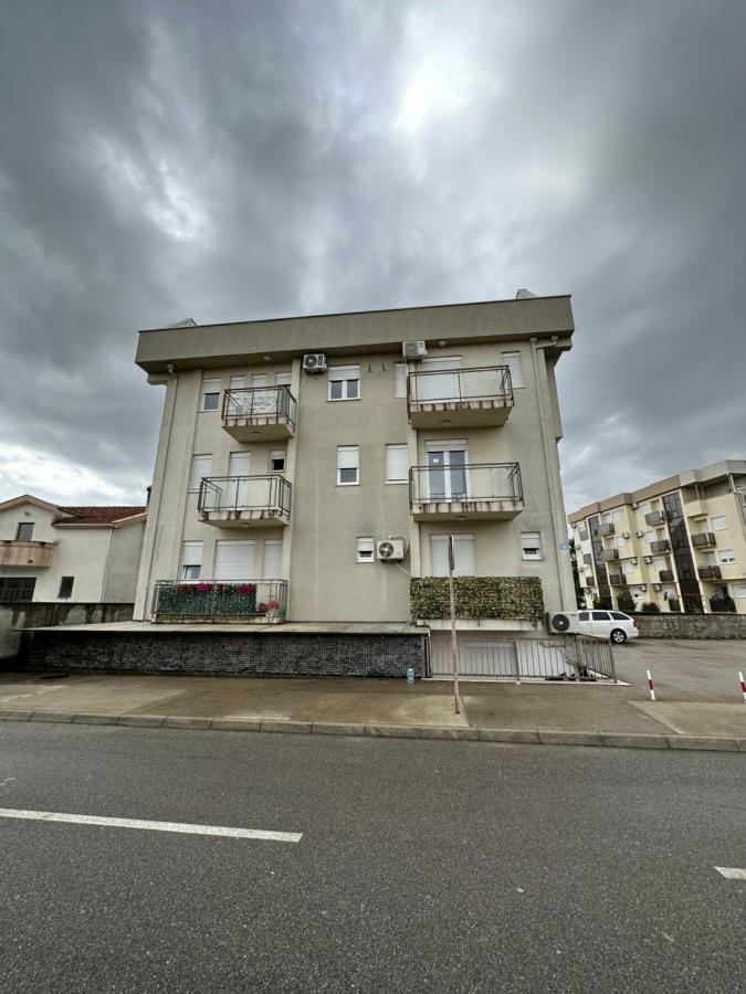 Selena Apartment 波德戈里察 外观 照片